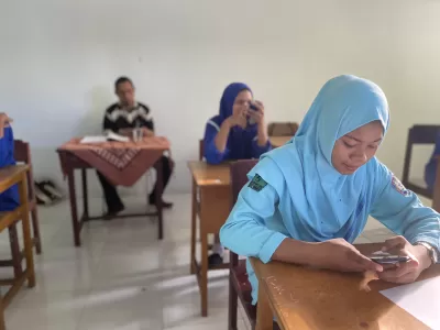 ASISTEN KEPERAWATAN DAN CAREGIVER